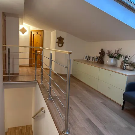 Al 2* مانديلو ديل لاريو