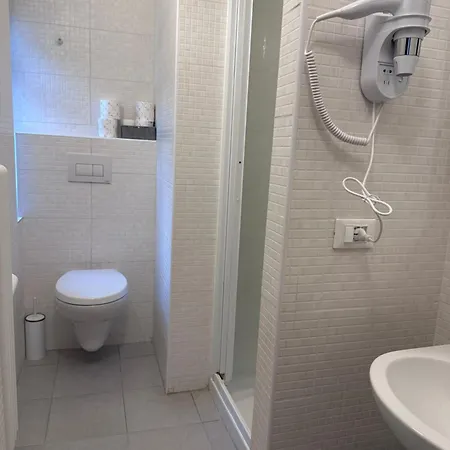 Al Hotel